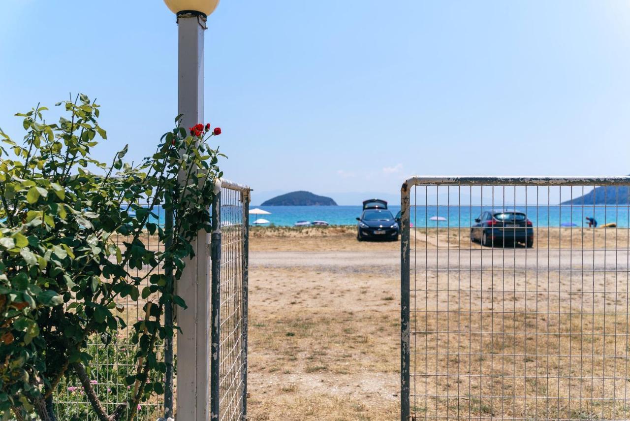 Aqua Heaven Lägenhet Nea Iraklitsa Exteriör bild